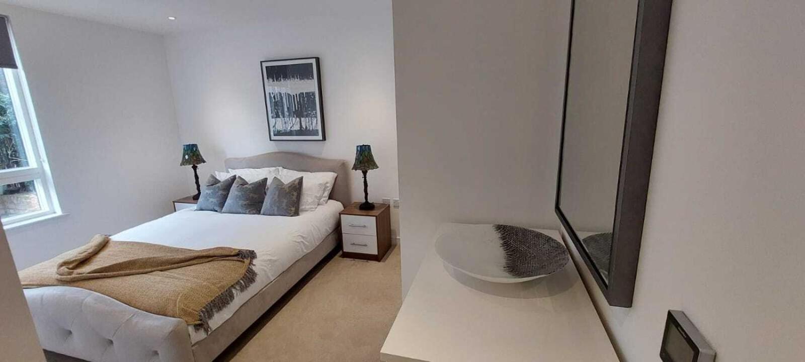 2 Bed Property Close To Heathrow Airport Hounslow Zewnętrze zdjęcie
