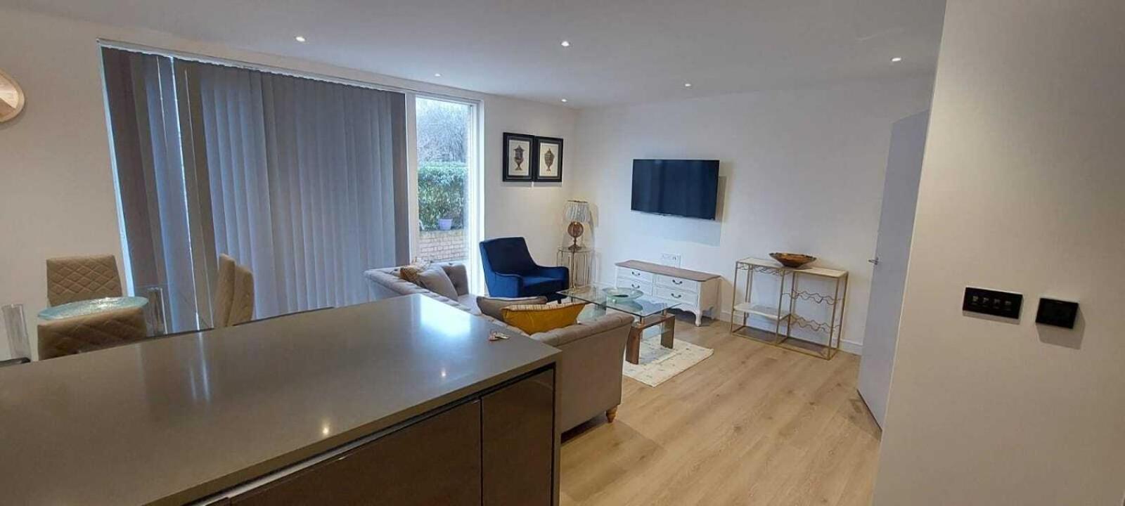 2 Bed Property Close To Heathrow Airport Hounslow Zewnętrze zdjęcie