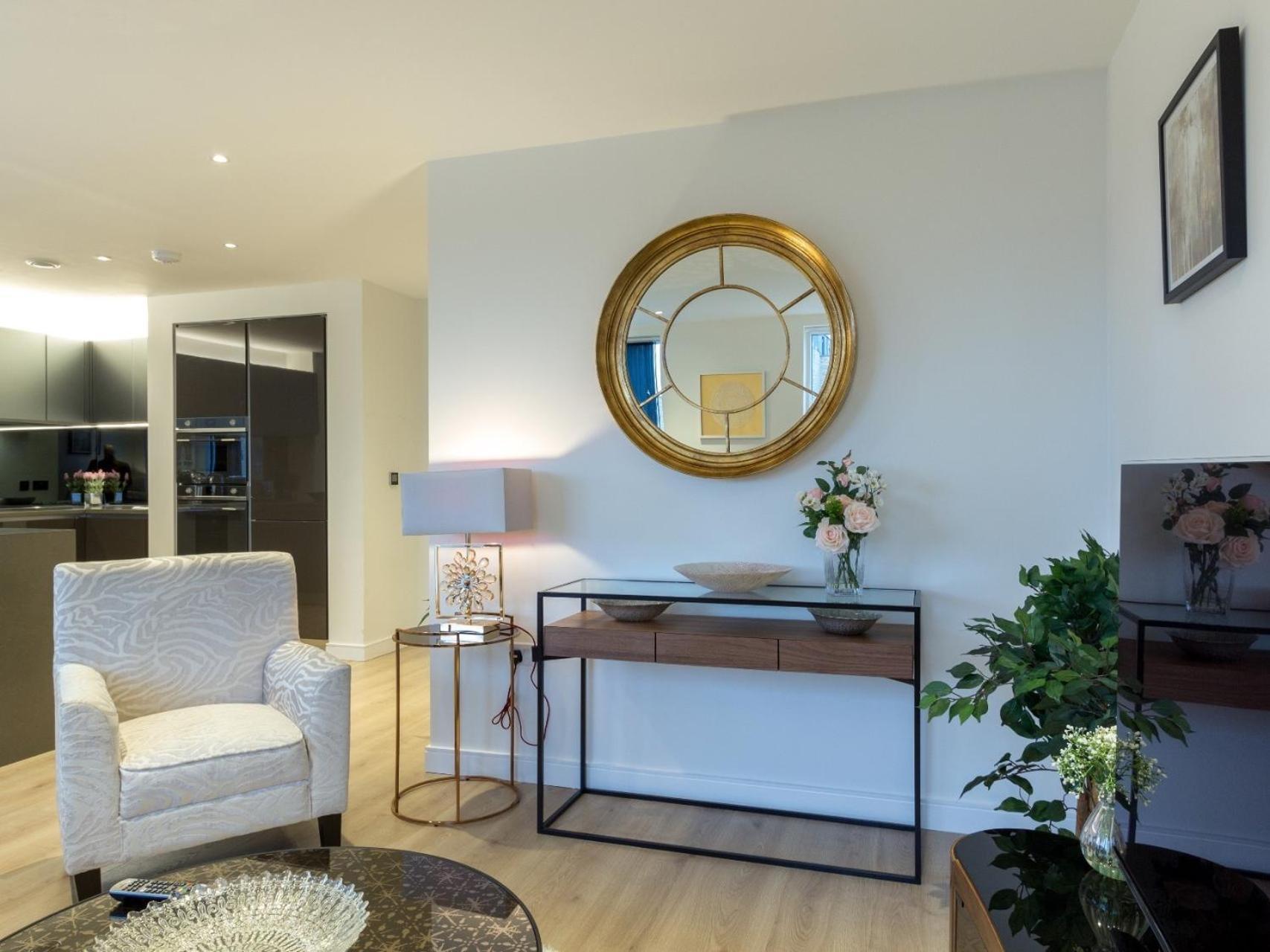 2 Bed Property Close To Heathrow Airport Hounslow Zewnętrze zdjęcie