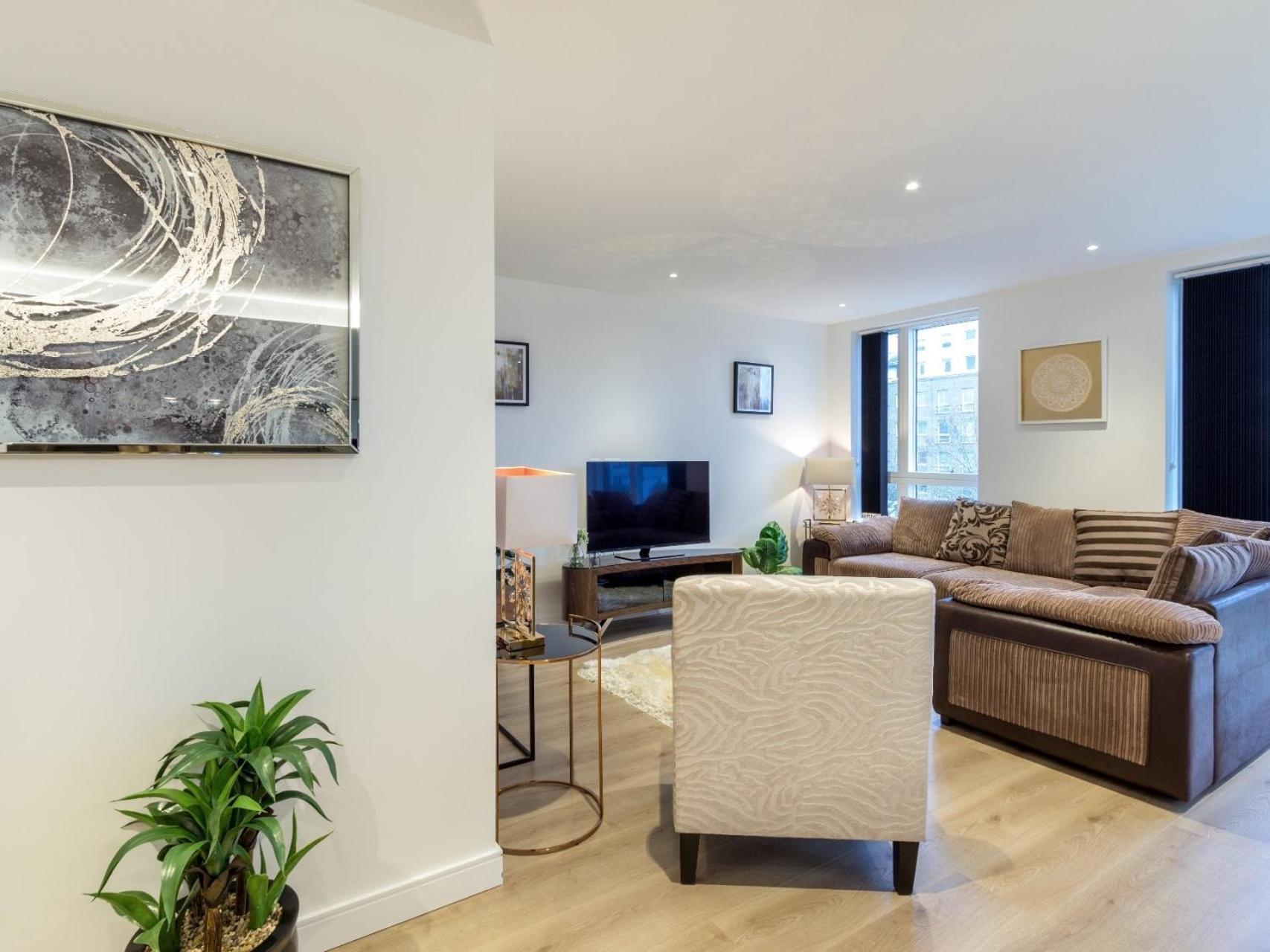 2 Bed Property Close To Heathrow Airport Hounslow Zewnętrze zdjęcie