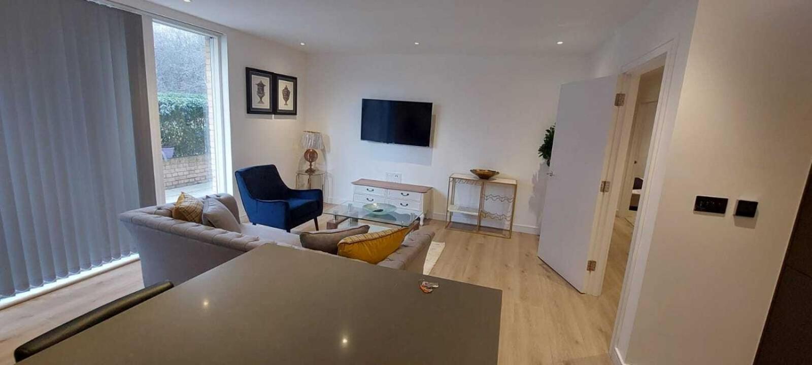2 Bed Property Close To Heathrow Airport Hounslow Zewnętrze zdjęcie